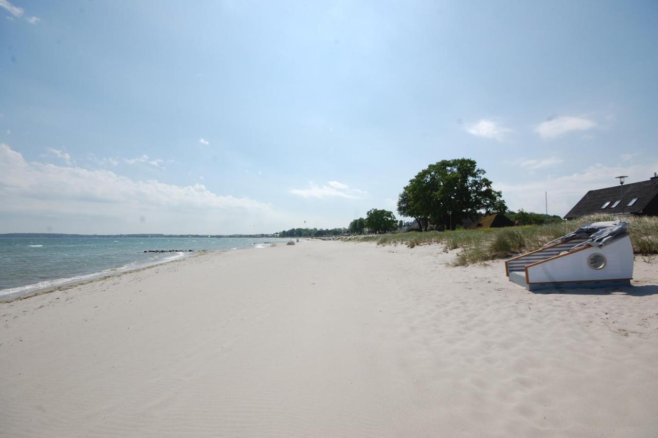 Schlafstrandkorb Nr. 3 Sierksdorf Luaran gambar